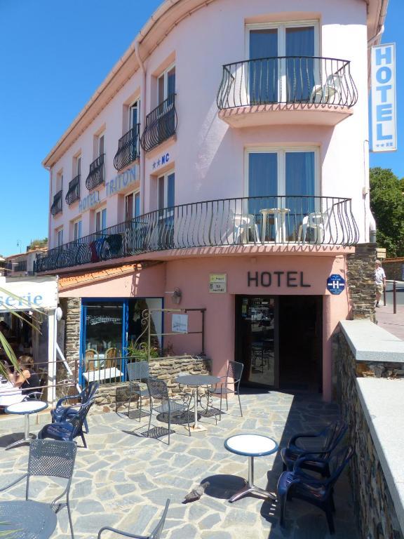 Hotel Triton Колюр Екстериор снимка