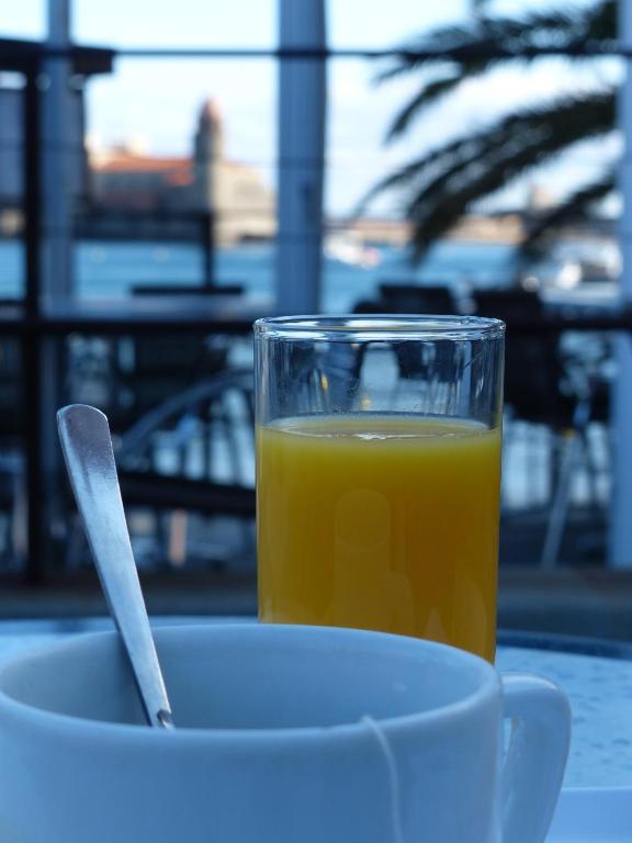 Hotel Triton Колюр Екстериор снимка